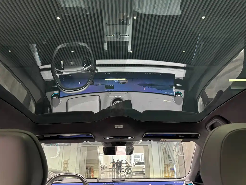 GEELY GALAXY GALAXY E8