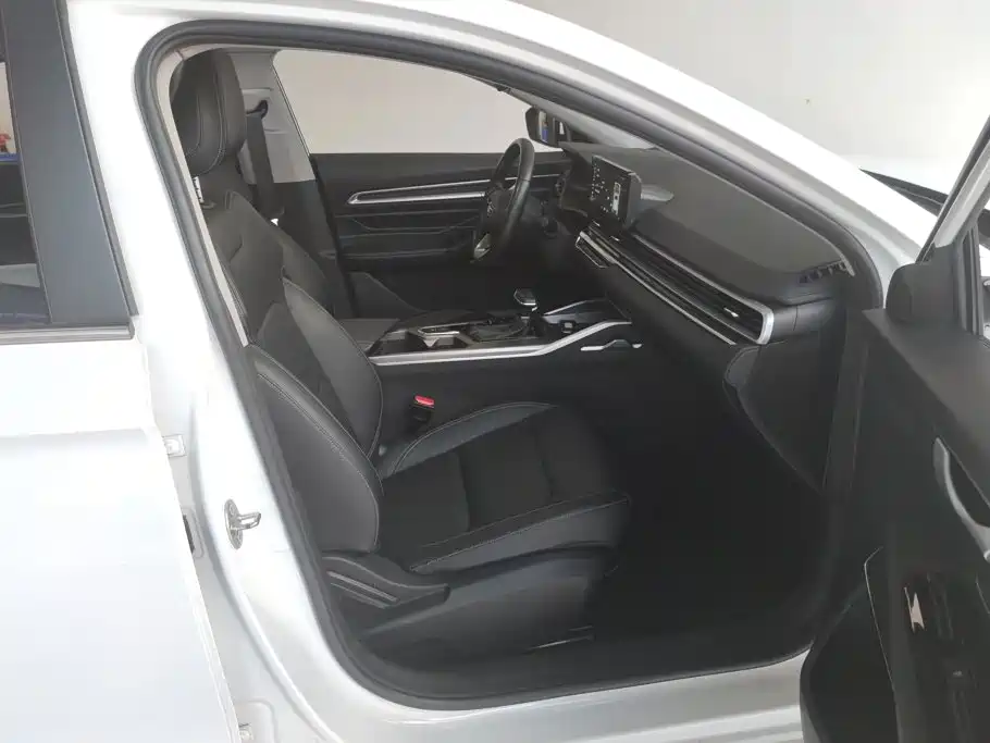Geely Emgrand — миниатюра 8