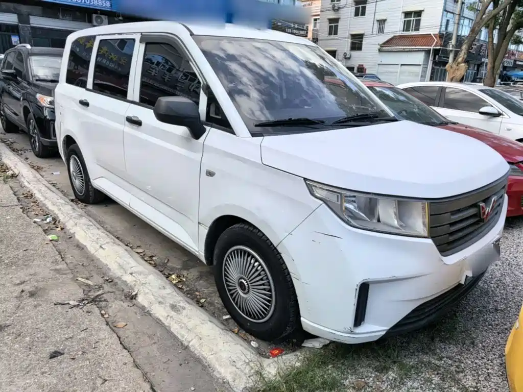 Wuling Hongguang PLUS — миниатюра 4