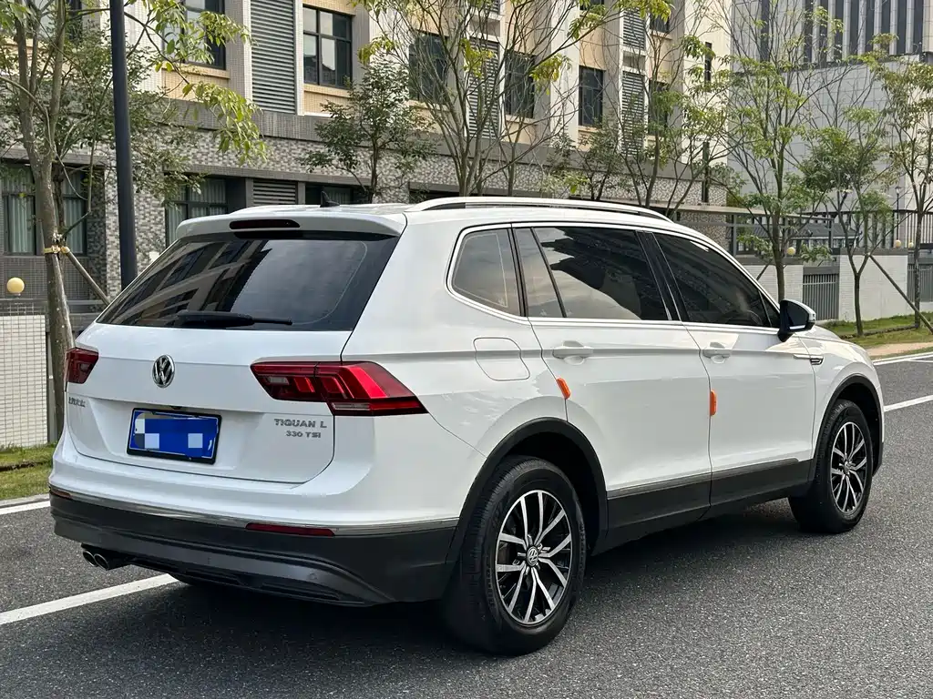 Volkswagen Tiguan L — миниатюра 9