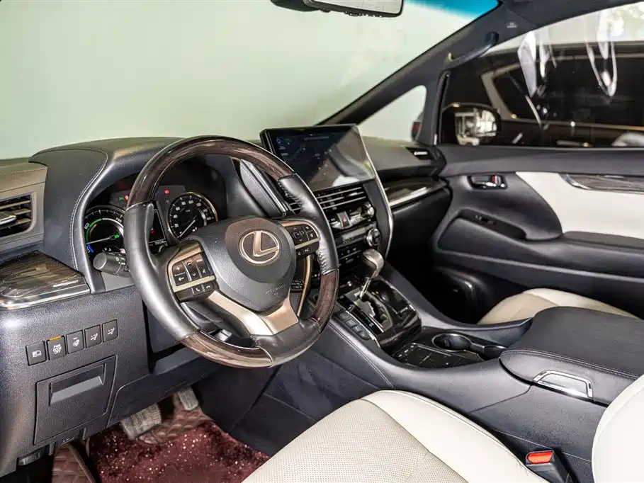 Lexus LM 2020 300h мест