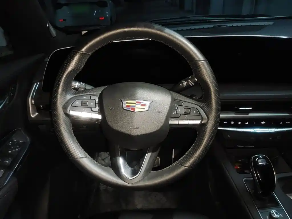 Cadillac XT4 — миниатюра 3