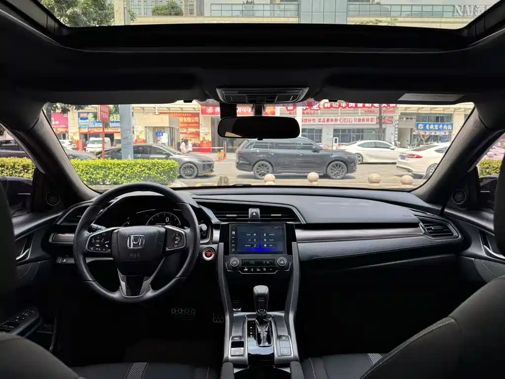 Honda Civic — миниатюра 18