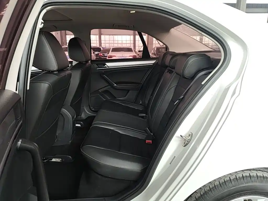 Volkswagen Bora — миниатюра 17