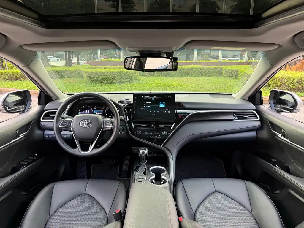 Toyota Camry — миниатюра 15