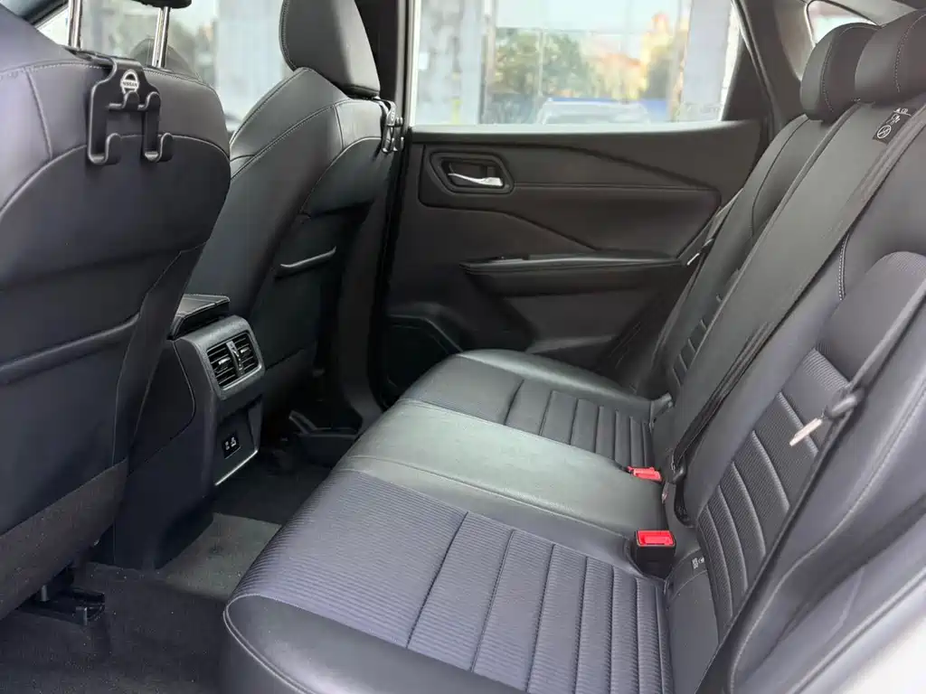 Nissan Qashqai — миниатюра 11