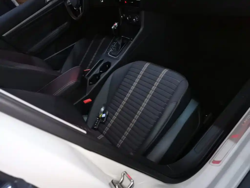 Volkswagen Lavida — миниатюра 25
