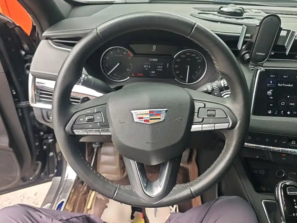 Cadillac XT4 — миниатюра 11