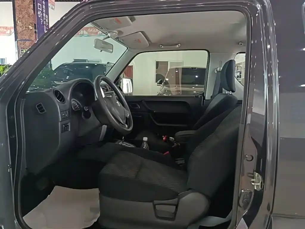 Suzuki Jimny — миниатюра 15