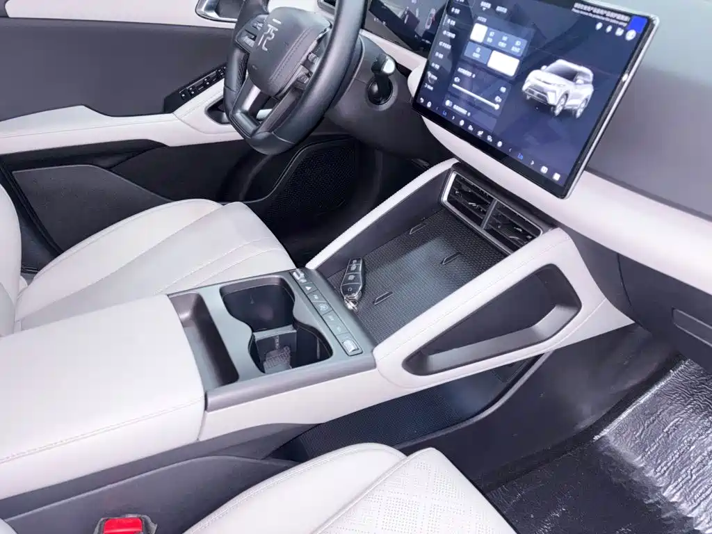 BYD Yuan UP — миниатюра 15
