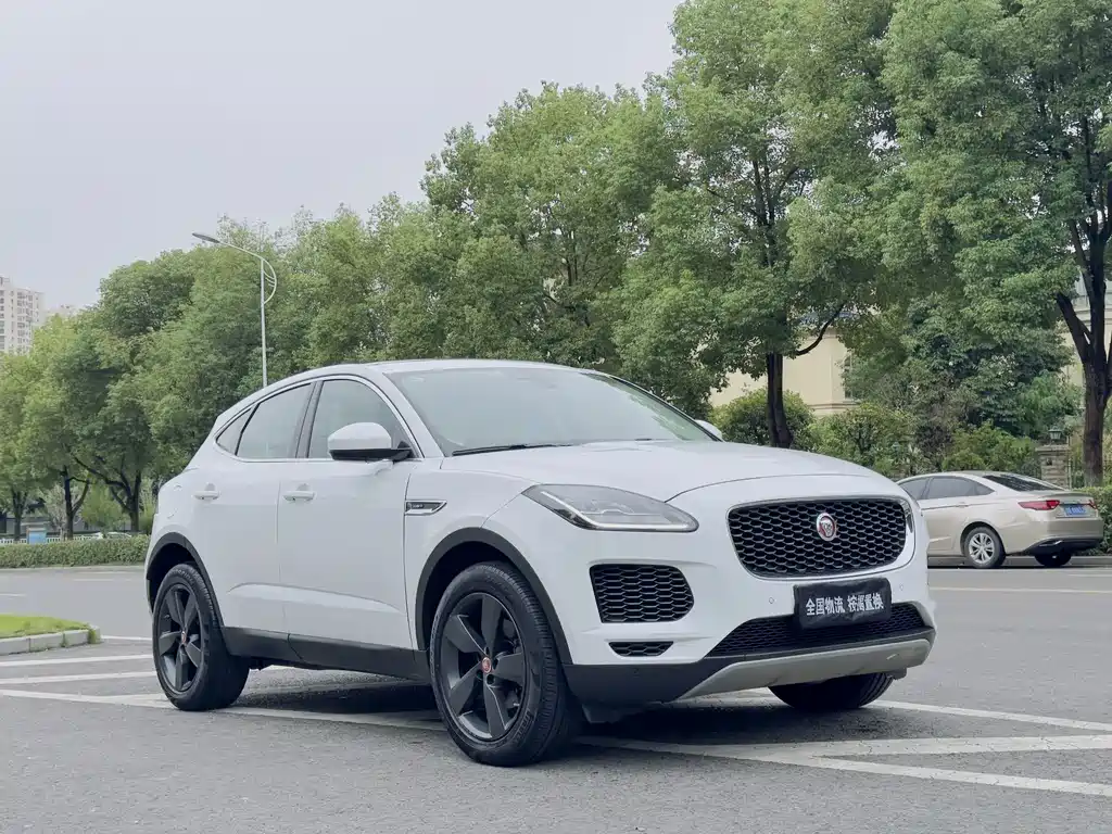 Jaguar E-PACE — миниатюра 15