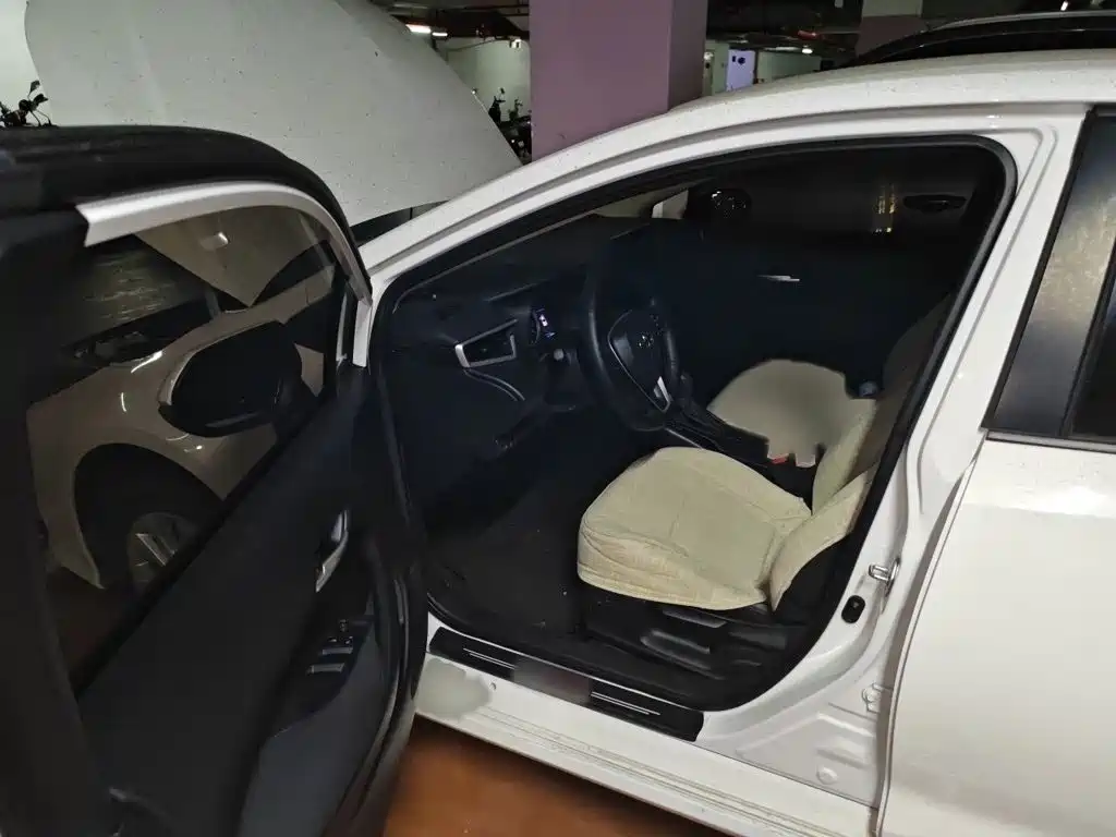 Toyota Corolla — миниатюра 14