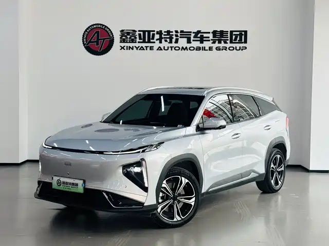 2025 Geely Galaxy L7