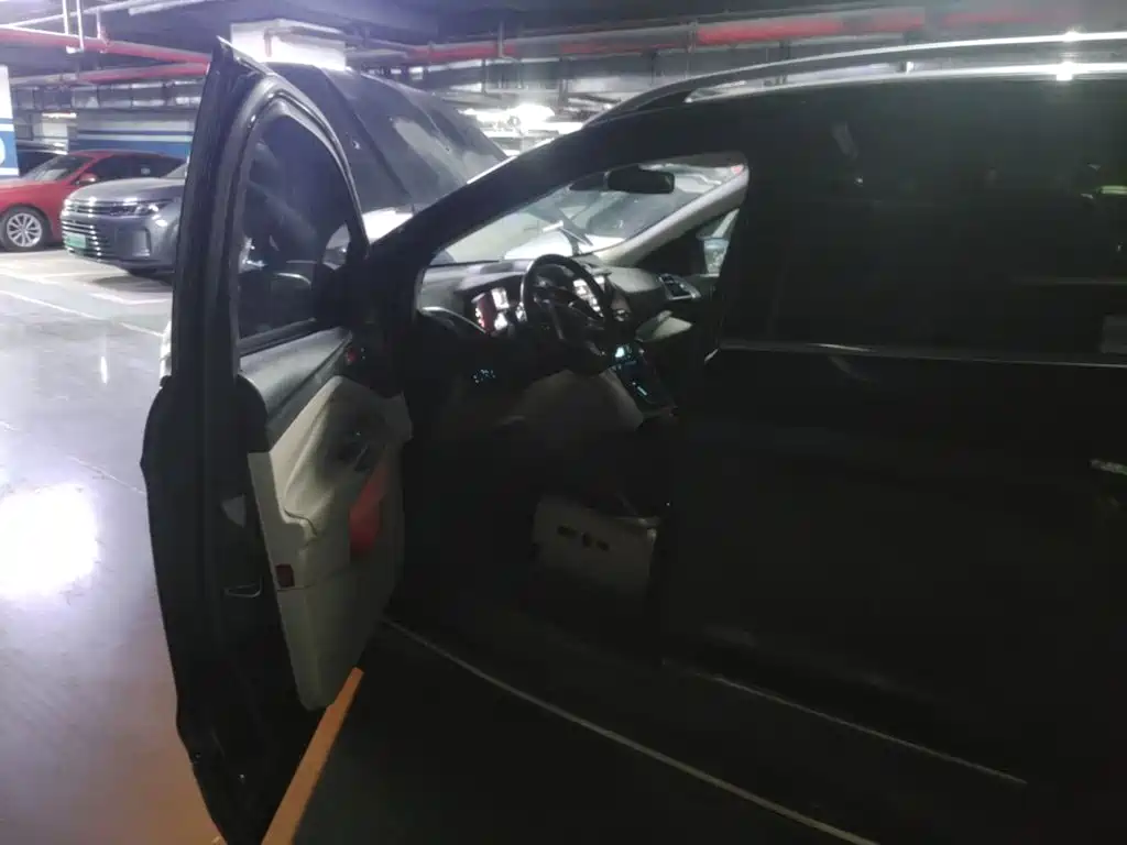 Ford Kuga — миниатюра 12