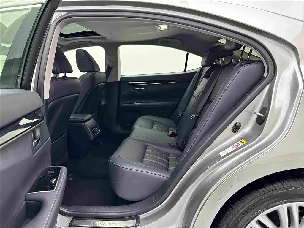 Lexus ES — миниатюра 20