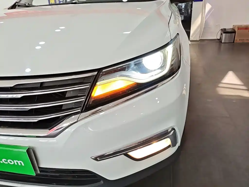 Roewe RX5 — миниатюра 24