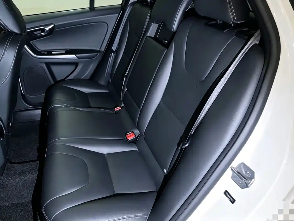 Volvo V60 — миниатюра 8