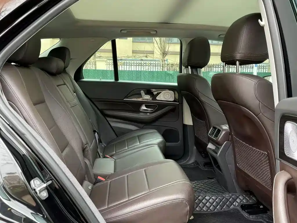 Mercedes-Benz GLE (Import) — миниатюра 5