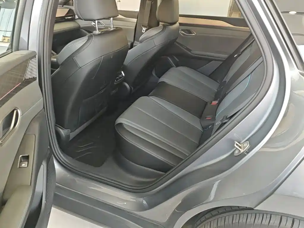 BYD Qin L — миниатюра 17
