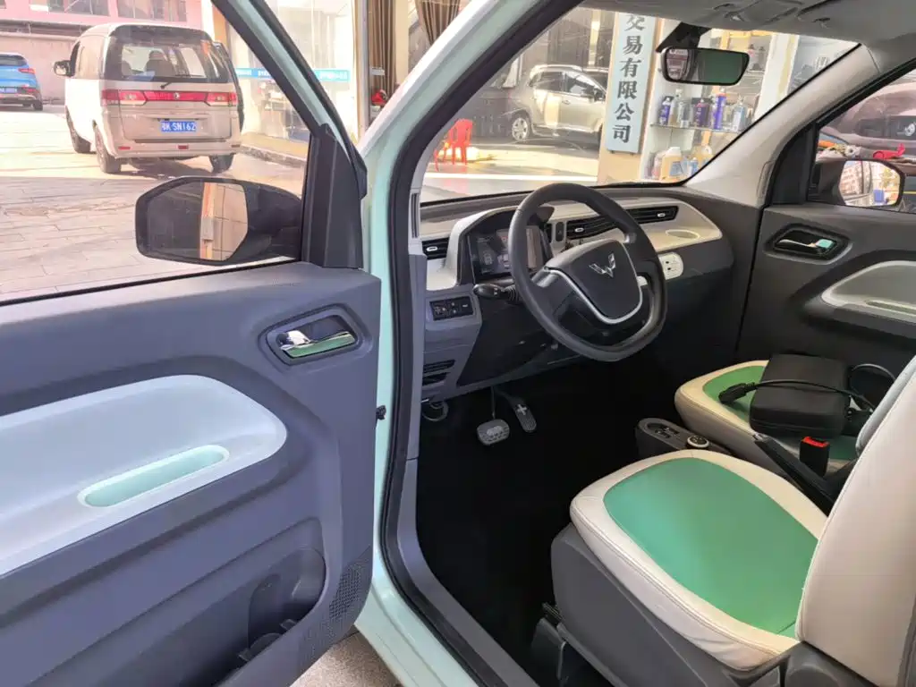 Wuling MINIEV — миниатюра 16