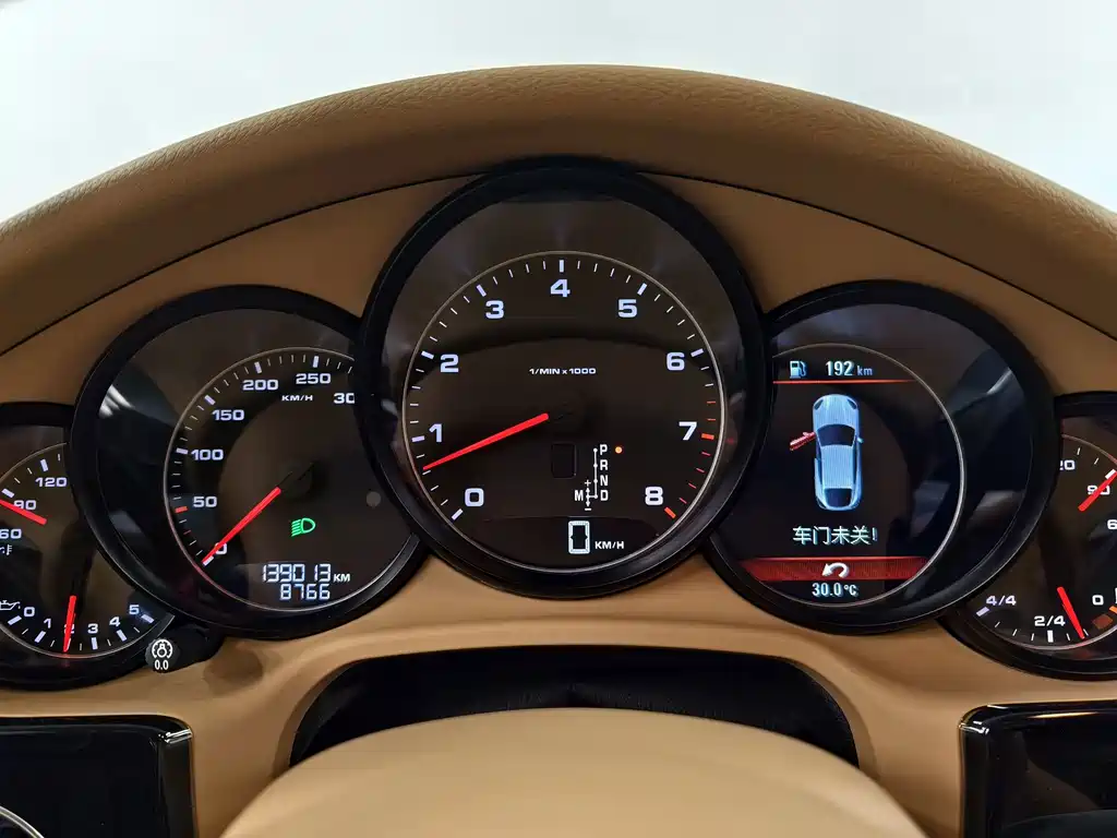 Porsche Panamera — миниатюра 9