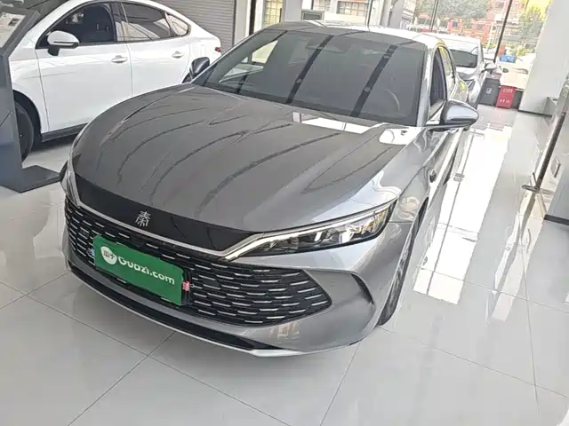 2025 BYD Qin