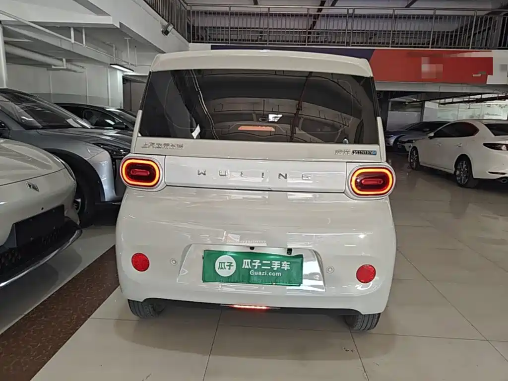 Wuling MINIEV — миниатюра 6