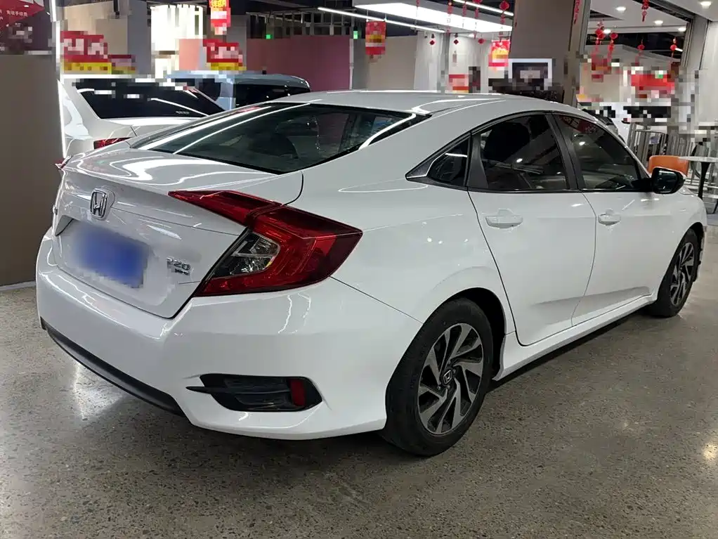 Honda Civic 2016 220TURBO CVT Luxury