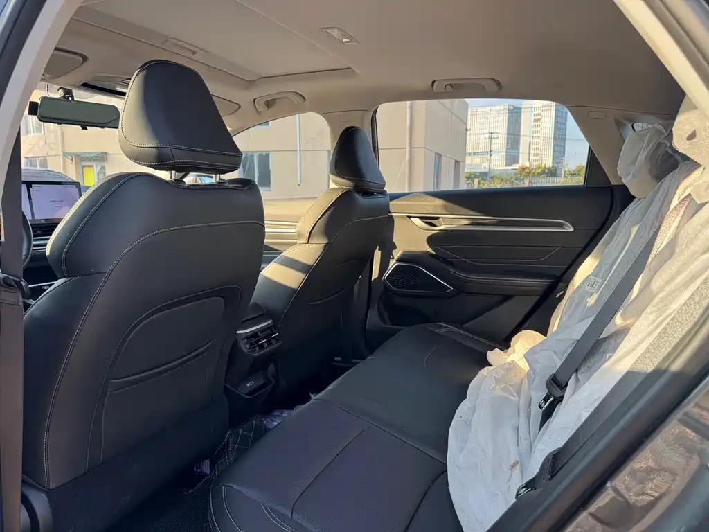 Geely Emgrand — миниатюра 4