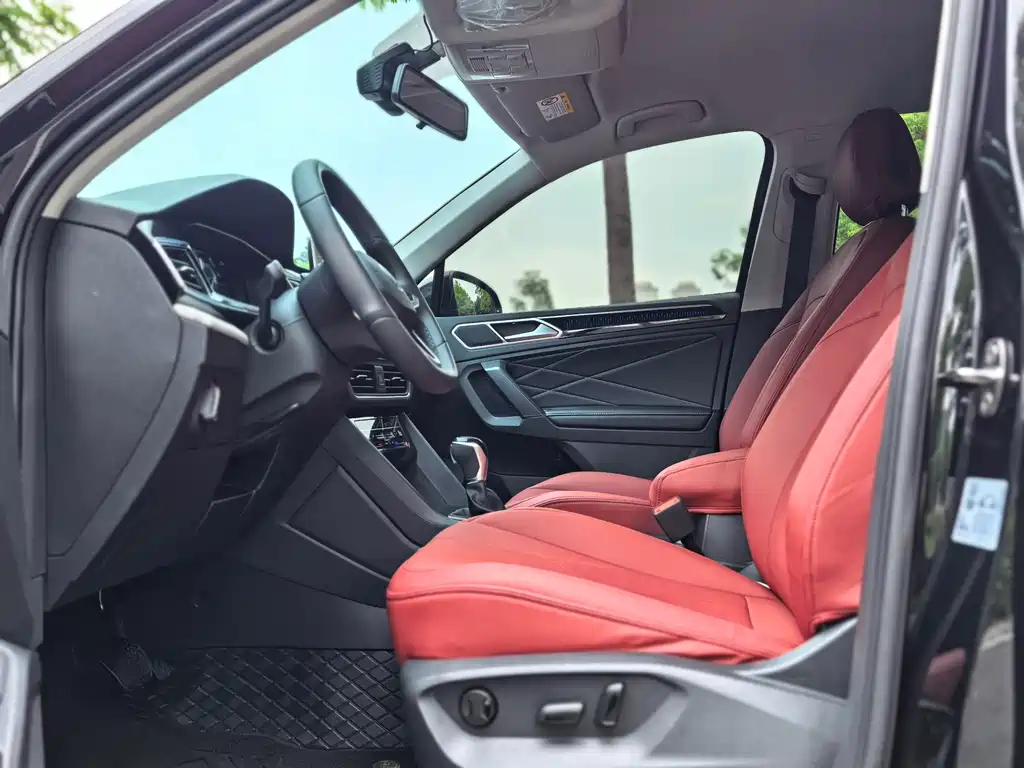 Volkswagen Tiguan L — миниатюра 5