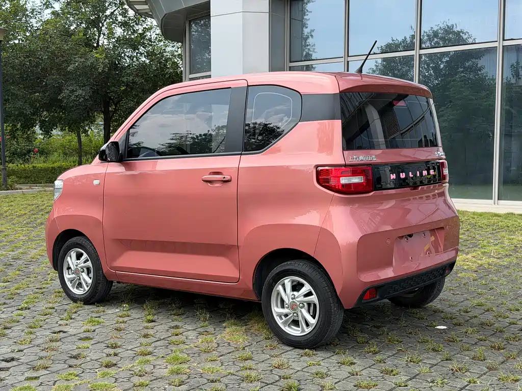 Wuling MINIEV — миниатюра 6