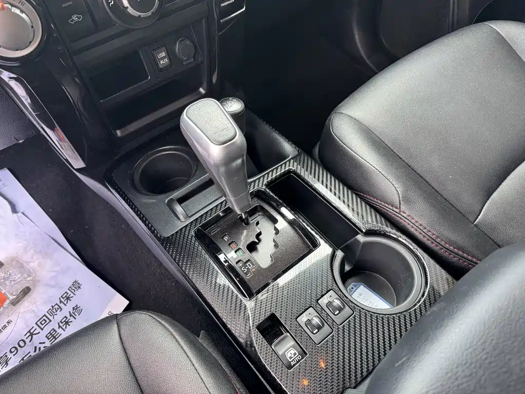 Toyota 4Runner — миниатюра 5