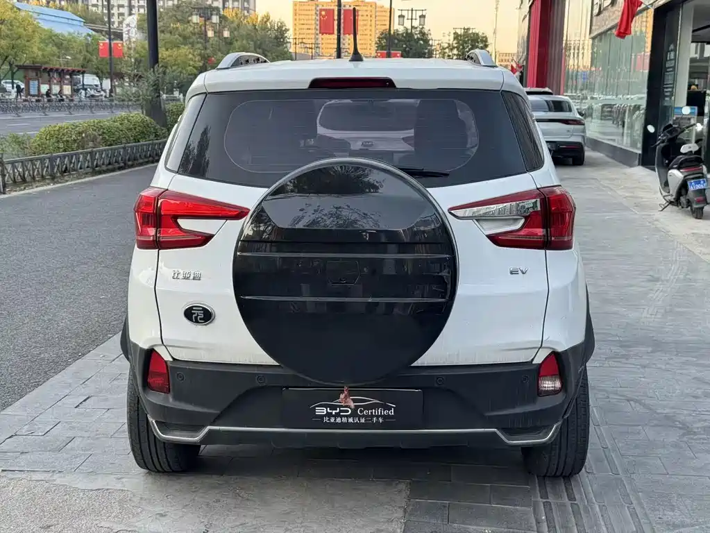 BYD Yuan EV — миниатюра 7