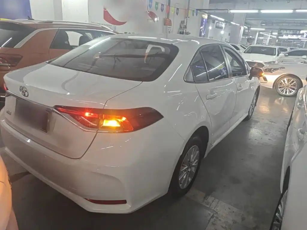 Toyota Corolla — миниатюра 7