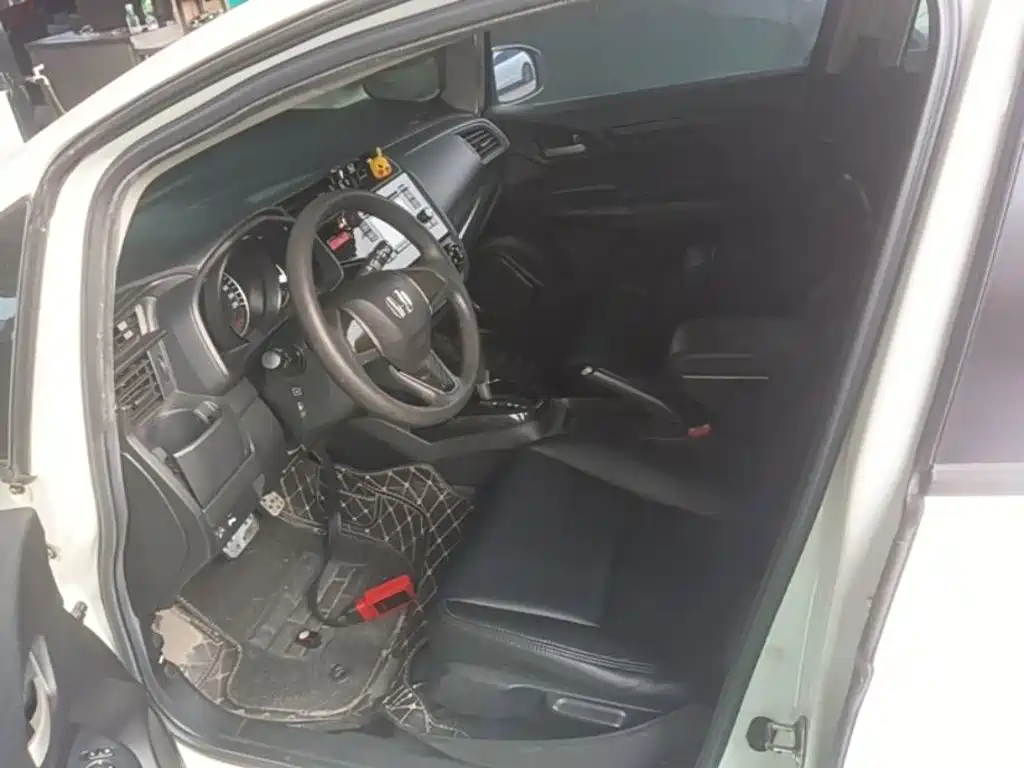 Honda Fit — миниатюра 15