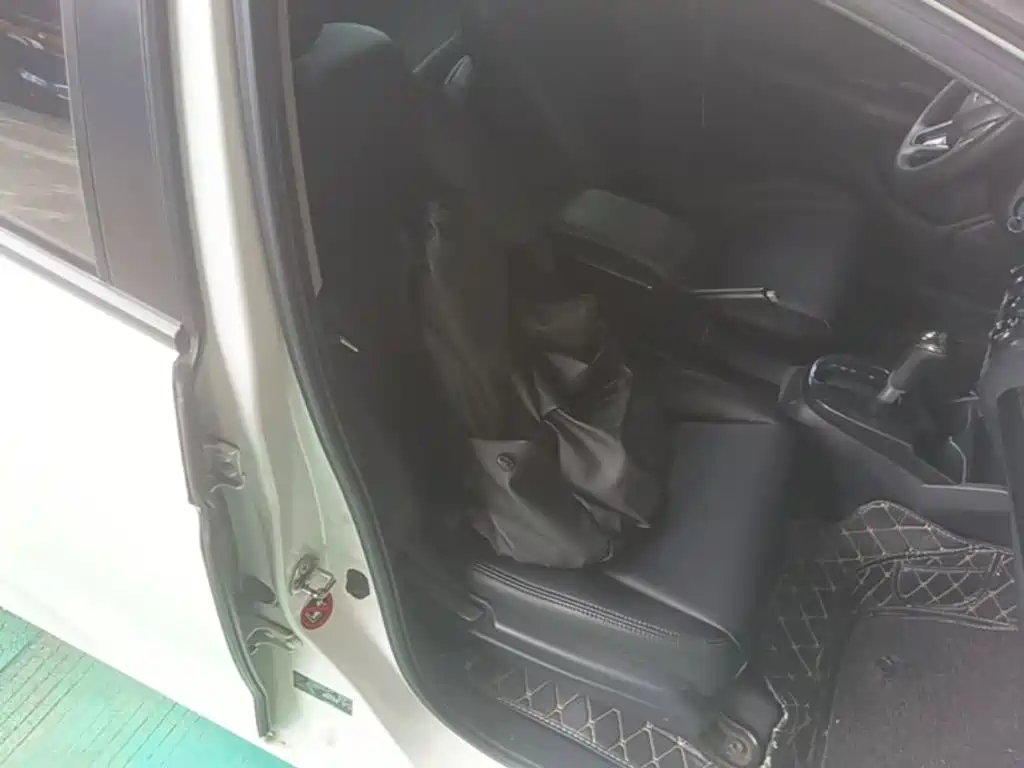 Honda Fit — миниатюра 25