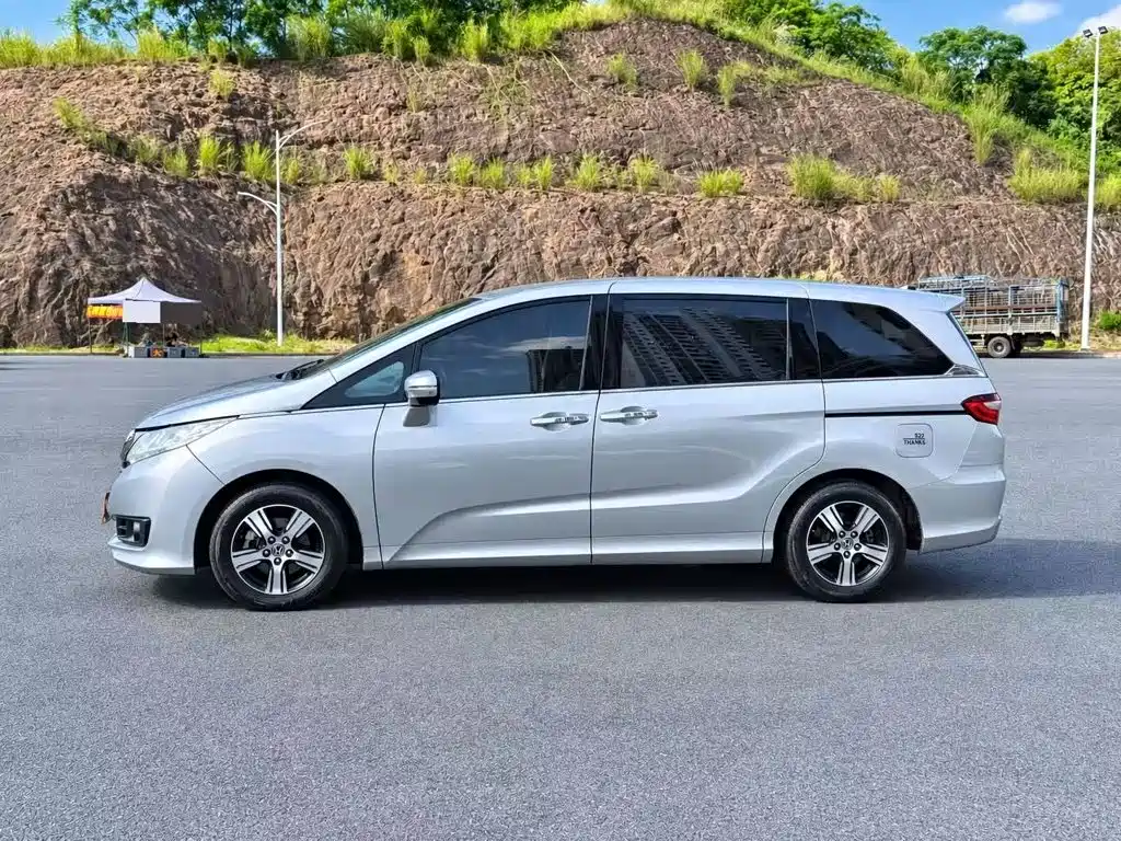 Honda Odyssey — миниатюра 9