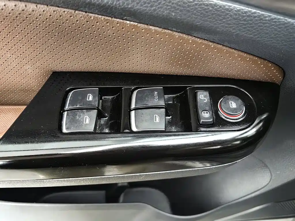 BYD S7 — миниатюра 9