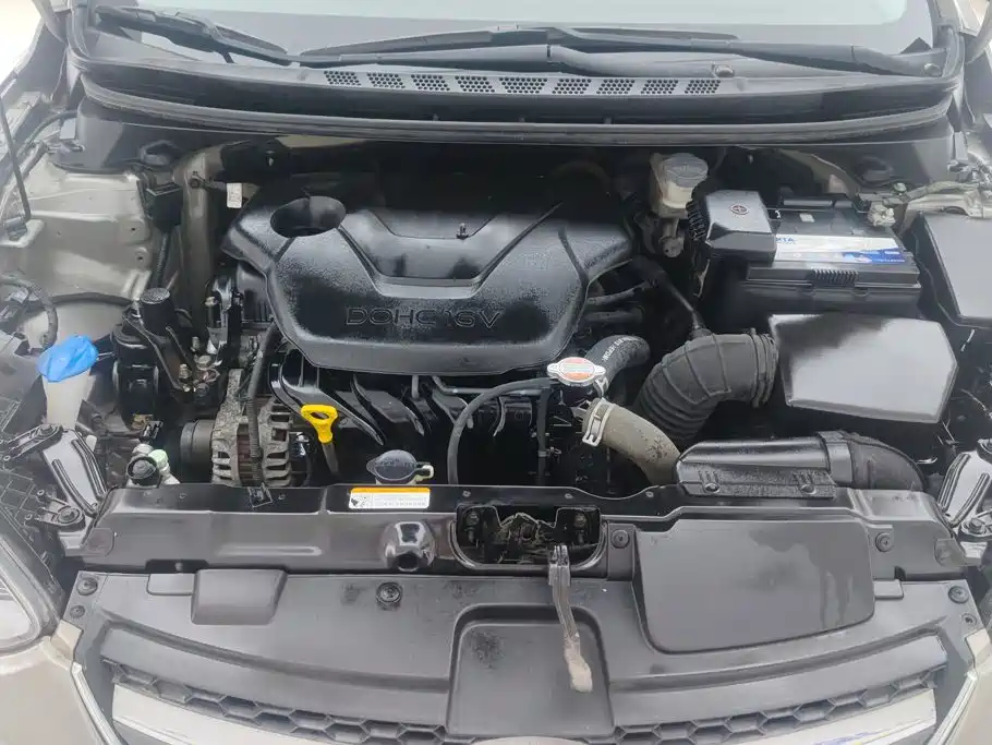 Hyundai Elantra Langdong — миниатюра 10