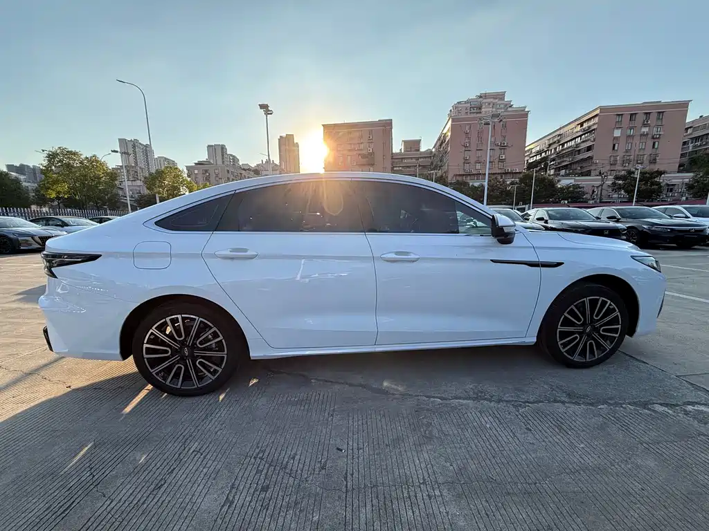 Chery Arrizo 8 — миниатюра 4