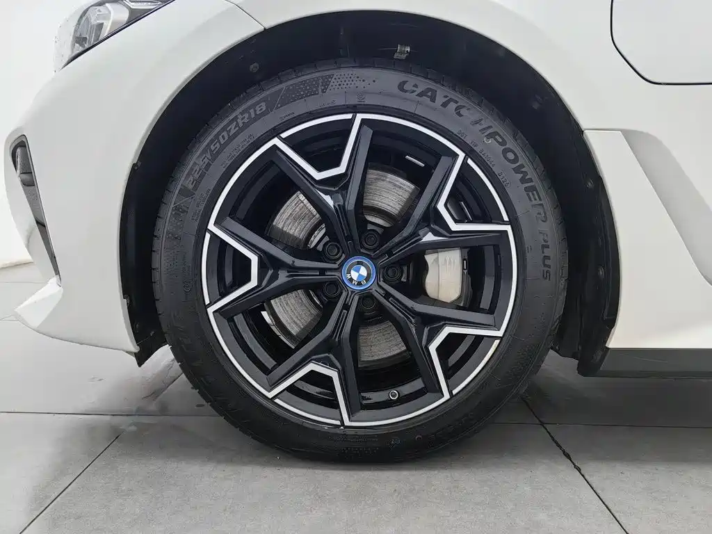 BMW i3 — миниатюра 17