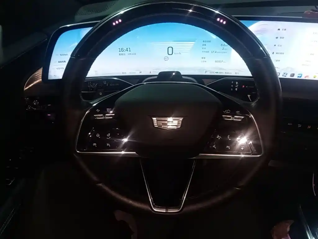 Cadillac Lyriq — миниатюра 11