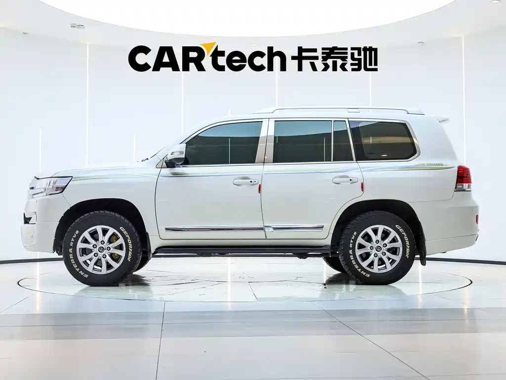Toyota Land Cruiser 2012 4.6L AT VX-R