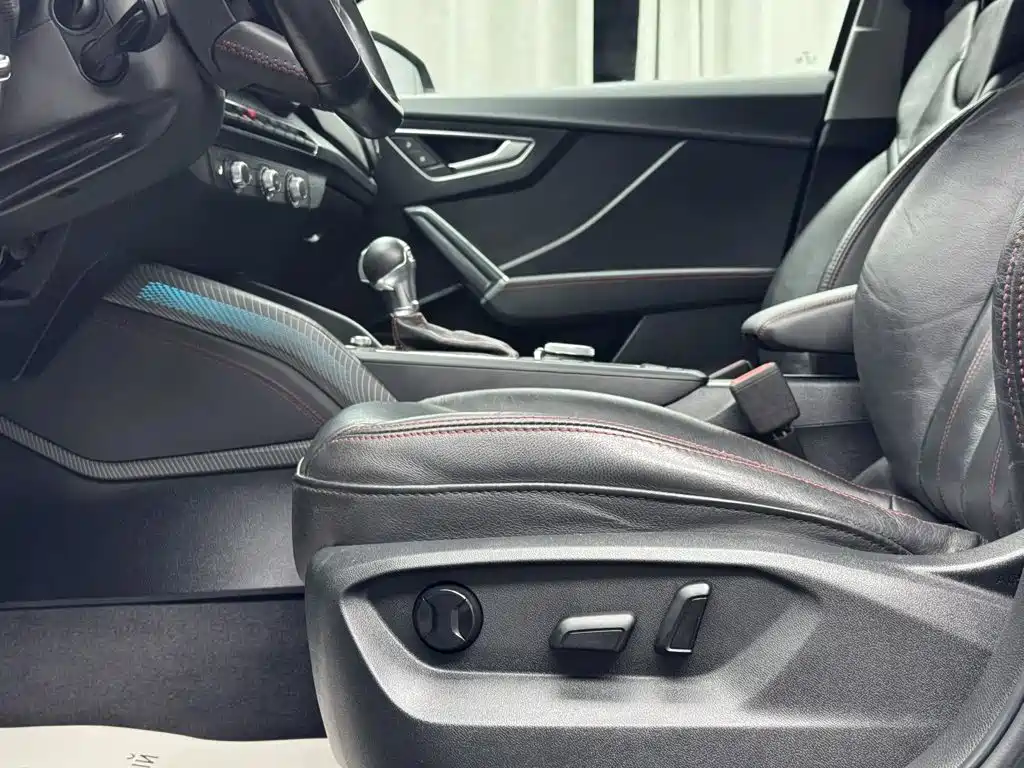 Audi Q2L — миниатюра 4