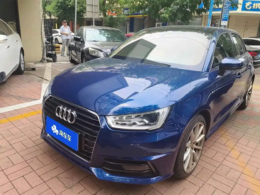 Купить Audi A1