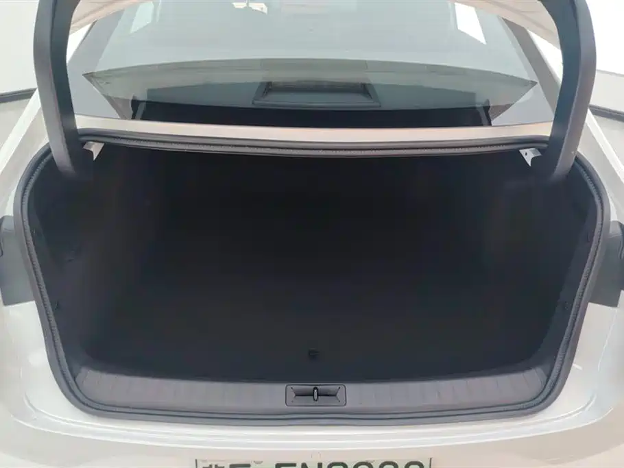 Nissan N6 2026 180 Max