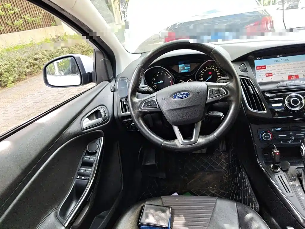 Ford Focus — миниатюра 6