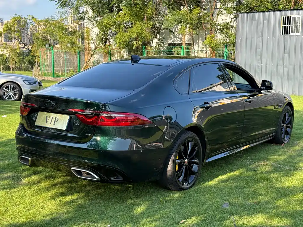 Jaguar XFL — миниатюра 4