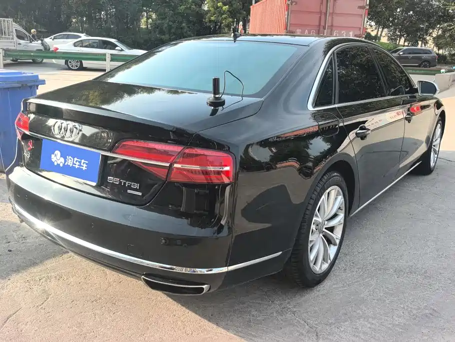 Audi A8 — миниатюра 3