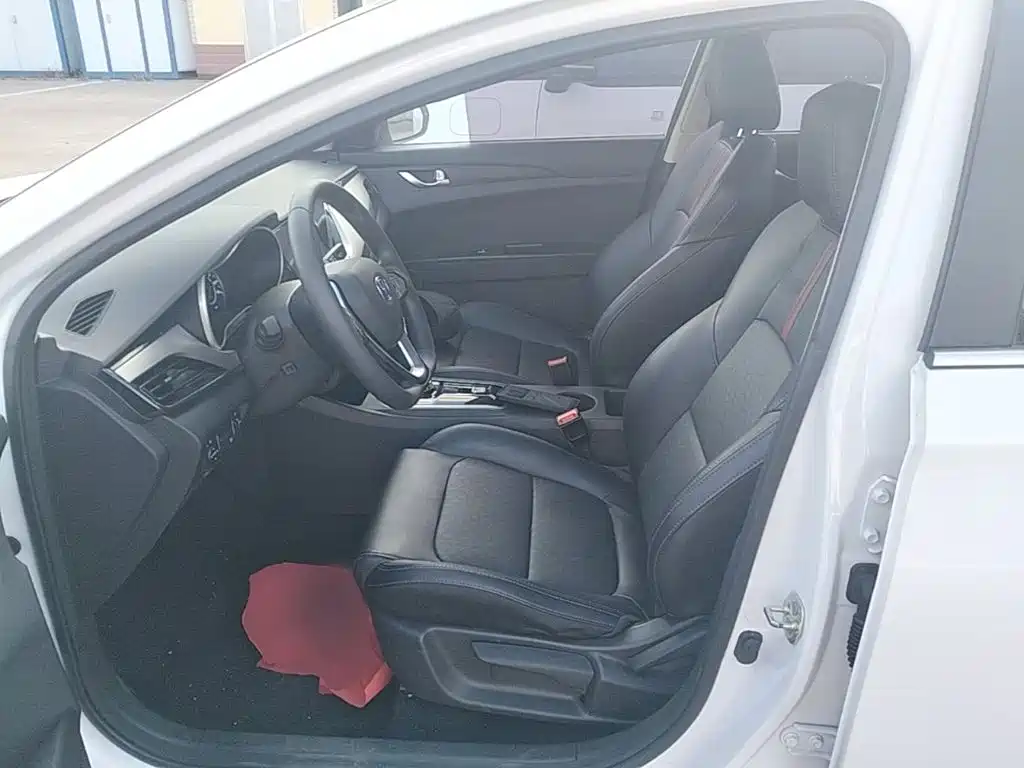 Changan Eado New Energy — миниатюра 15